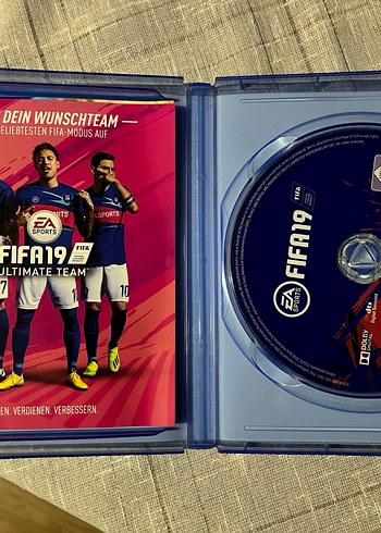 Sony FIFA 19 PS4 Oyunu Beyaz Kapak