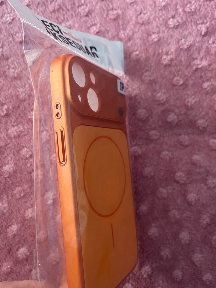 Iphone13ü 17ye Dönüştüren Telefon Kılıfı - Görsel 2