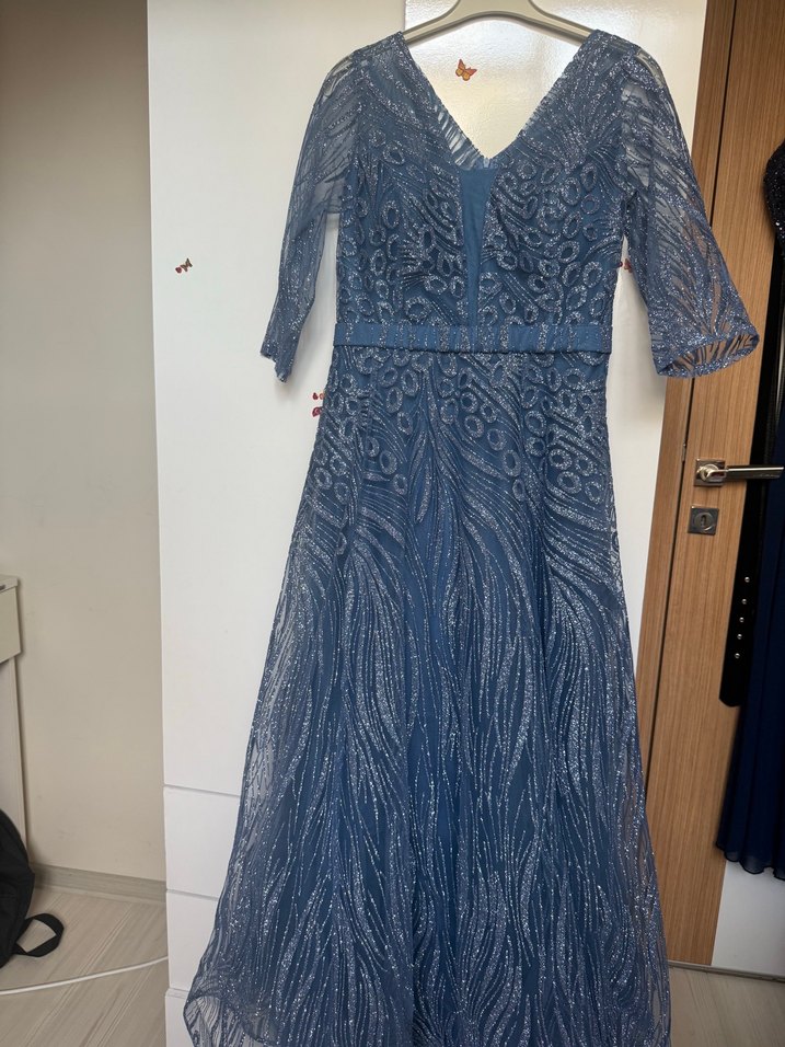 Dantel Detaylı Uzun Mavi V Yaka Elbise - Görsel 3