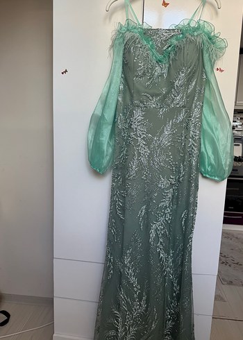 Uzun Yeşil Nakışlı Drapeli Abiye Elbise - Görsel 3
