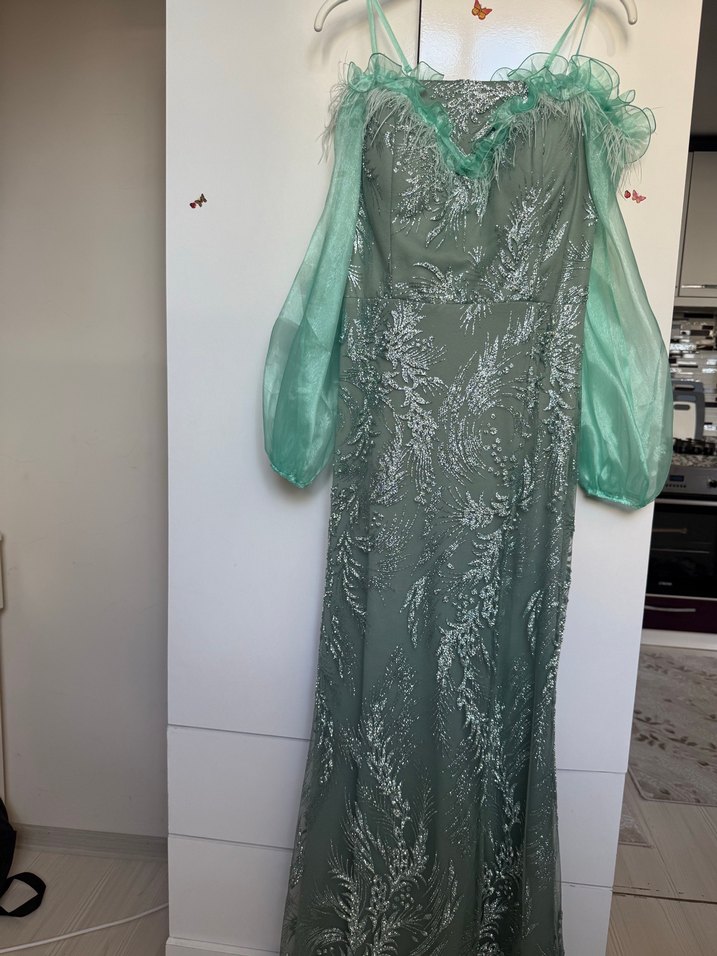 Uzun Yeşil Nakışlı Drapeli Abiye Elbise - Görsel 3