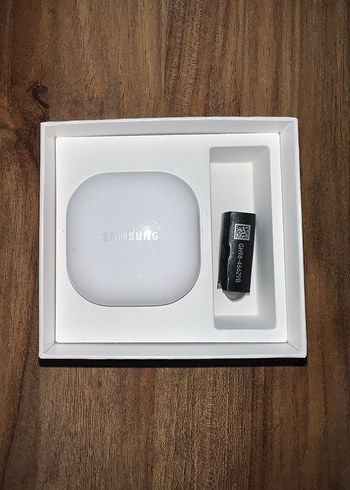 Samsung Siyah Kablosuz Kulaklık - Görsel 2