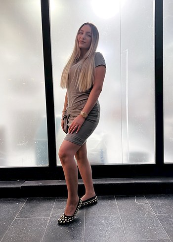 Drapeli Kısa Kollu Midi Elbise - Görsel 4