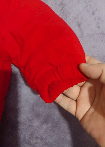 Kız Bebek Kırmızı Kapüşonlu Tulum mont 6/9 ay - Görsel 2