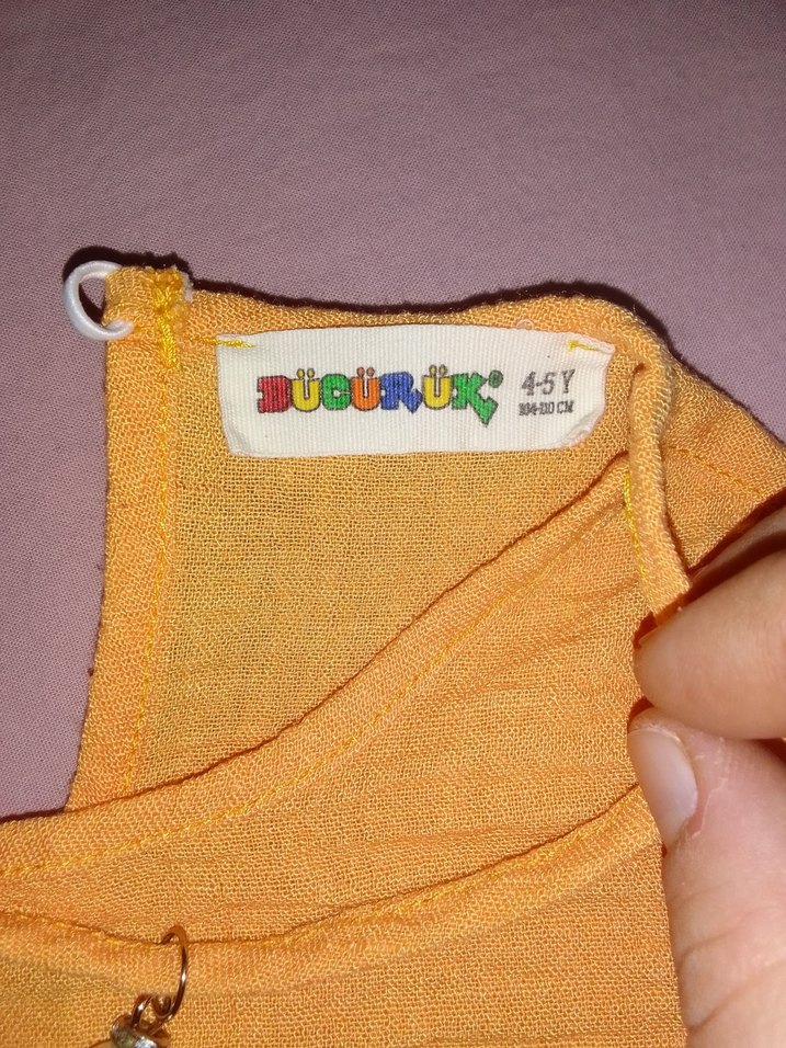 Kız Çocuk Sarı Kolsuz İncili Fırfırlı Bluz - Görsel 2