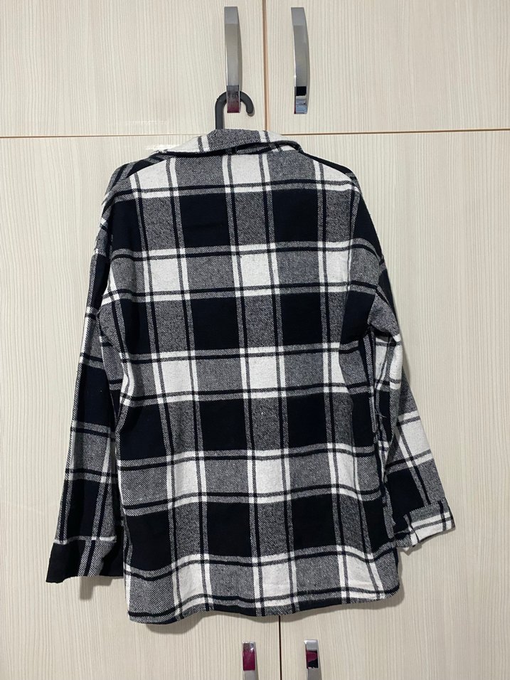 Gri Kadın Ekose Düğmeli Uzun Kollu Gömlek - Görsel 3