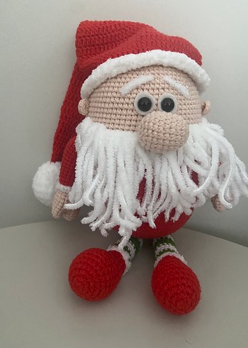 Kırmızı Örgü Noel Baba Figürü