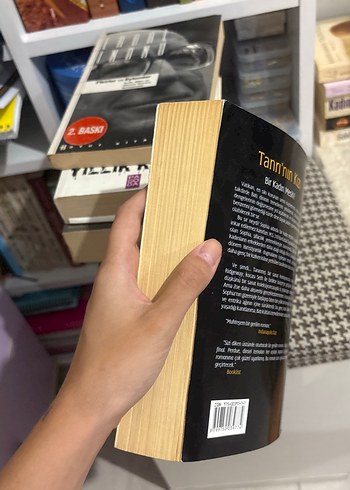 Tanrının Kızı - Lewis Perdue Roman - Görsel 3