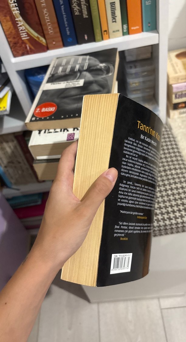 Tanrının Kızı - Lewis Perdue Roman - Görsel 3