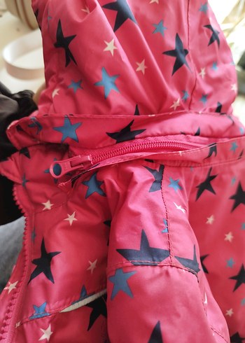 Renkli Desenli Kız Çocuk Kapüşonlu Mont - Görsel 3