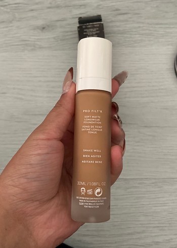 Fenty Beauty Fenty Beauty Açık Bej Fondöten