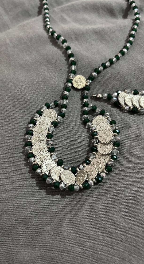 Gri Yılan Desenli Boncuklu Uzun Kadın Kolye - Görsel 4