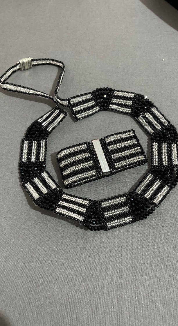 Uzun Siyah Gri Boncuklu Çizgili Kadın Kolye - Görsel 4