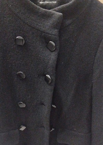 Siyah Düğmeli Kaban - Görsel 5