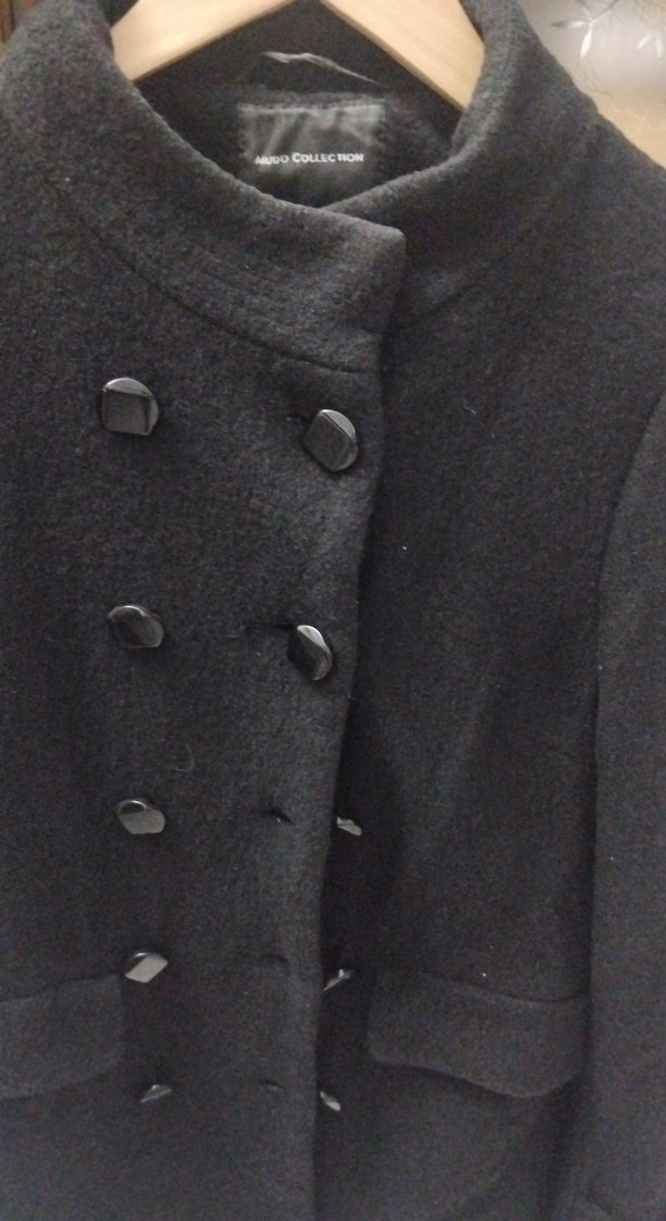 Siyah Düğmeli Kaban - Görsel 5