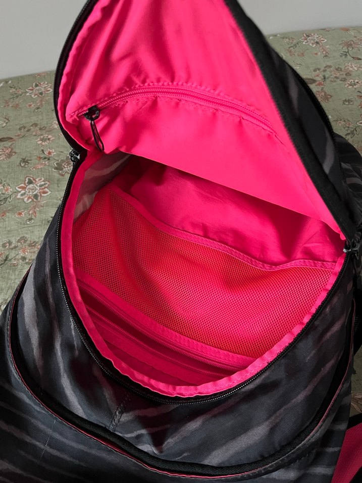 Kadın Siyah Pembe Nike Spor Sırt Çantası - Görsel 3