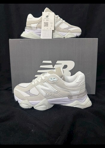 36 Beden beyaz Renk New Balance 9060 Sıfır Ürün Eşsiz Kalite