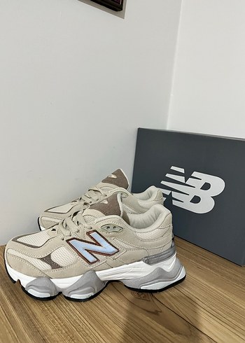 44 Beden kahverengi Renk New Balance 9060 Sıfır Ürün Eşsiz Kalite