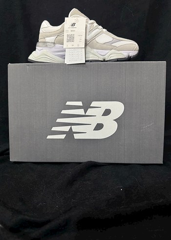 39 Beden beyaz Renk New Balance 9060 Sıfır Ürün Eşsiz Kalite