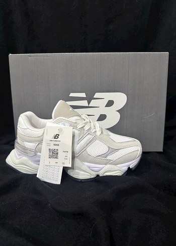 39 Beden New Balance 9060 Sıfır Ürün Eşsiz Kalite