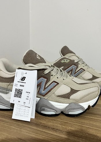 40 Beden camel Renk New Balance 9060 Sıfır Ürün Eşsiz Ürün