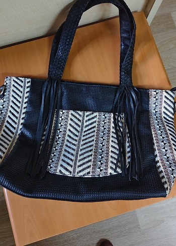  Beden Püsküllü Zebra Desenli Bohem Kadın Çanta
