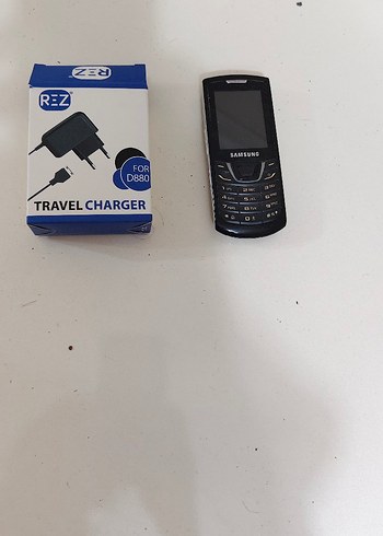 Samsung Koyu Mavi Telefon ve Seyahat Şarj Cihazı