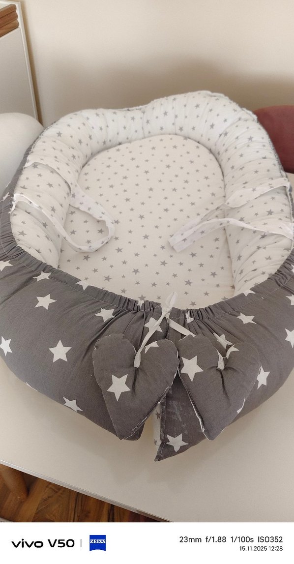 Yıldız Desenli Gri Bebek Uyku Yatağı - Görsel 2