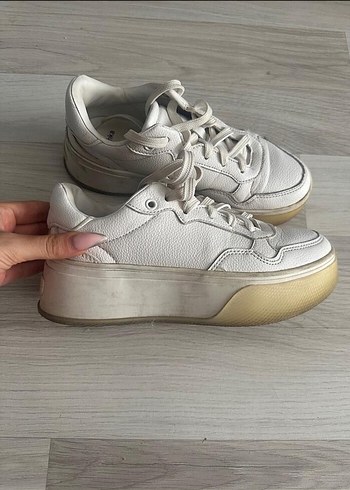 Bershka sneaker