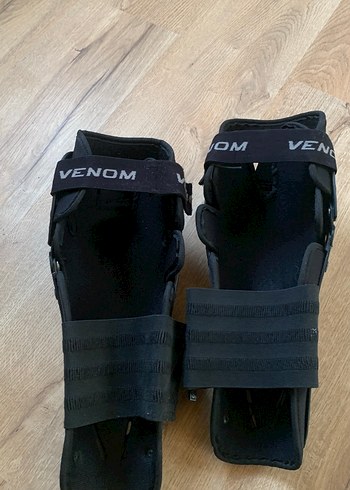Siyah Biker Motosiklet Dizlikleri Velcro Bantlı Venom markası - Görsel 2