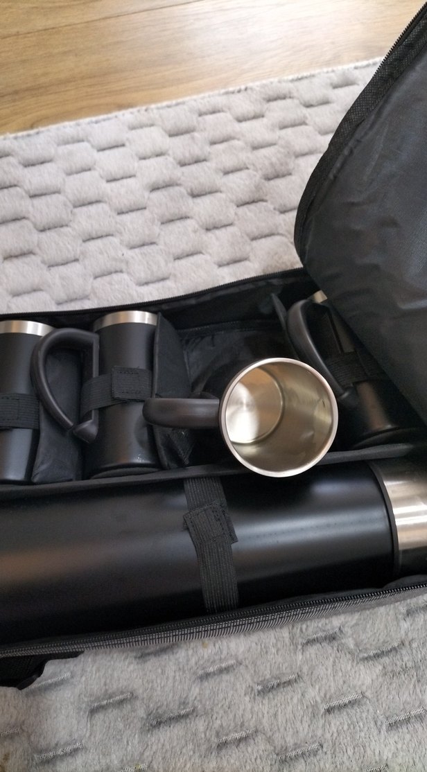 Siyah Termos Seti ve Bardaklar - Görsel 2