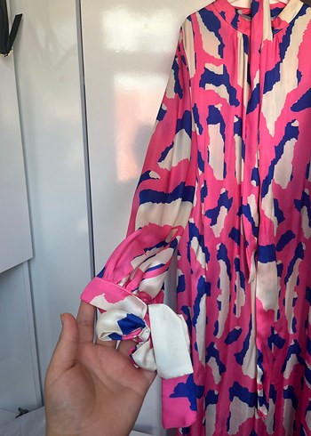 Abiye Pembe Batik Desenli Uzun Kadın Elbise