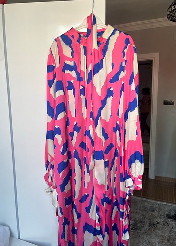 Pembe Batik Desenli Uzun Kadın Elbise