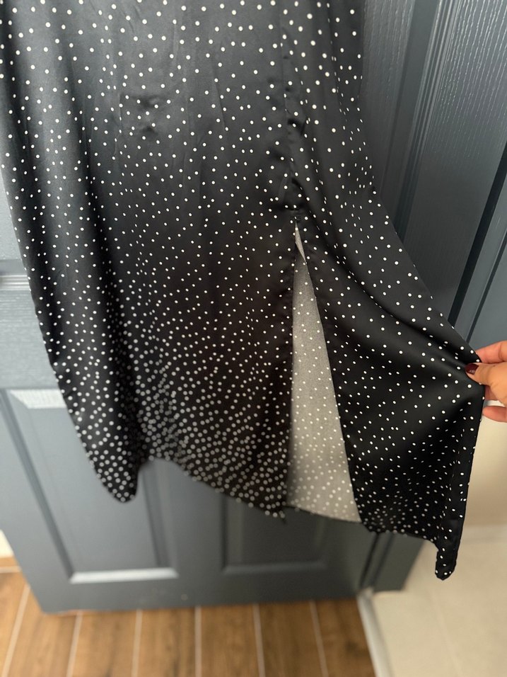 Uzun Siyah Puantiyeli İnce Askılı Elbise Zara - Görsel 3
