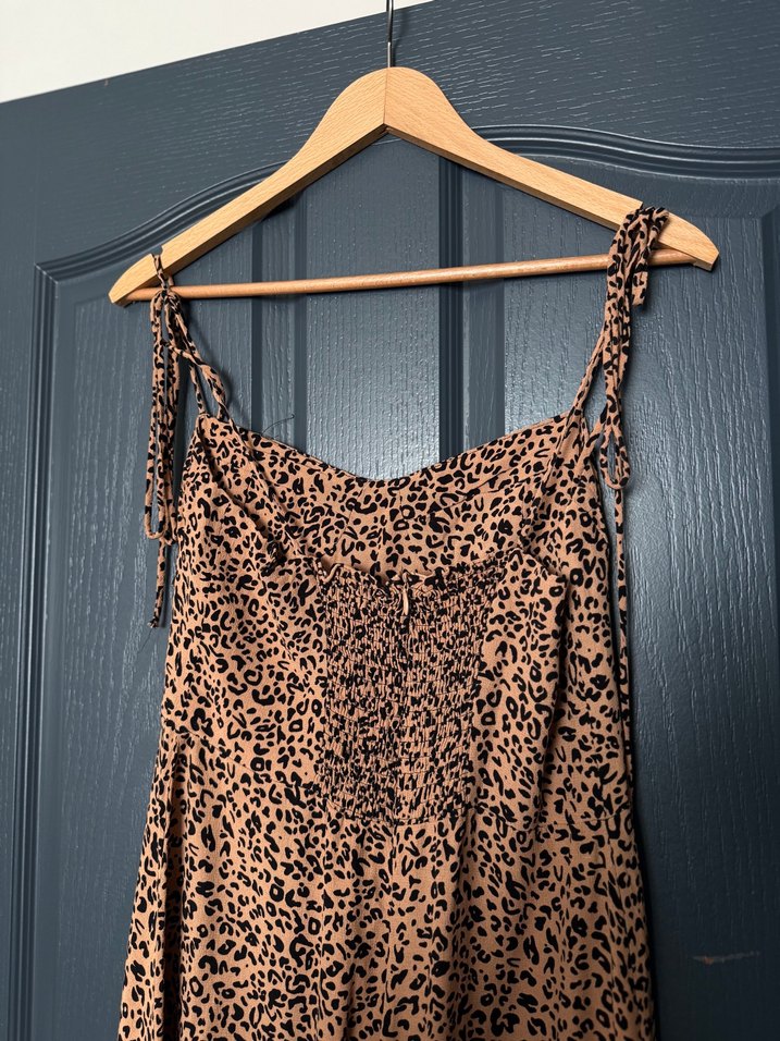 Leopar Desenli Uzun Askılı Elbise - Görsel 3
