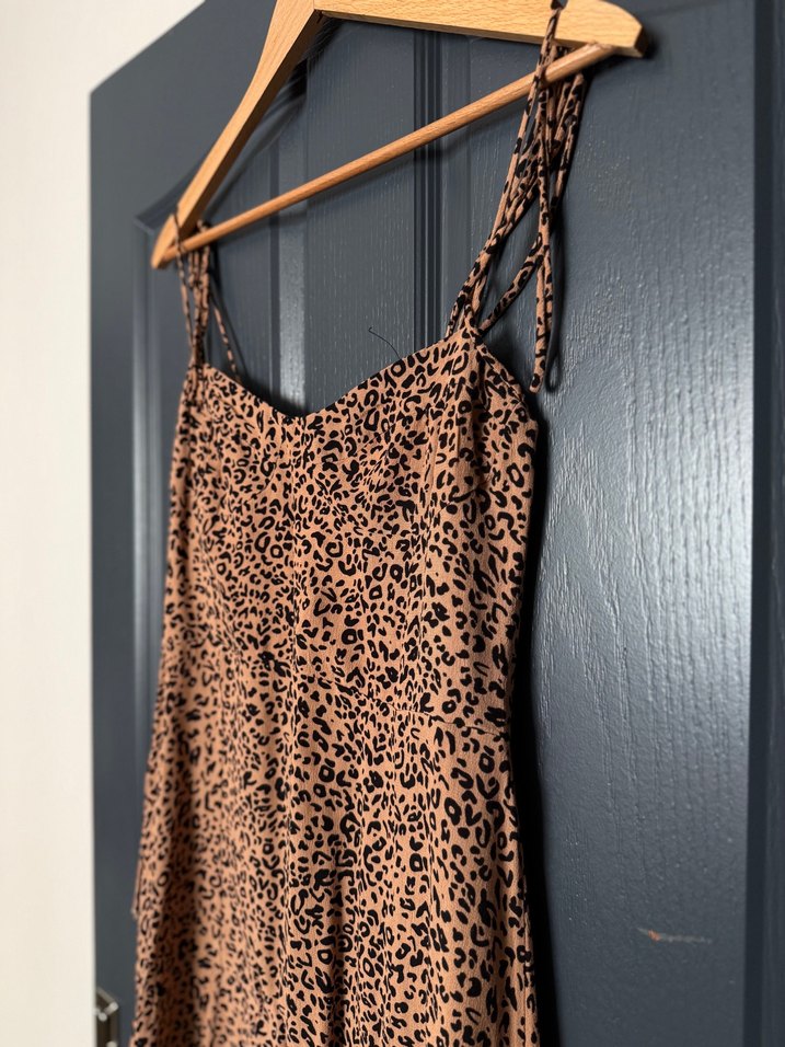 Leopar Desenli Uzun Askılı Elbise - Görsel 2