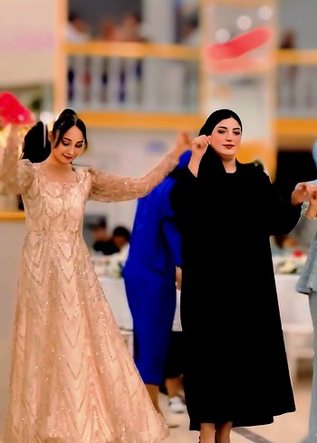 Abiye Altın Renkli Uzun Kollu kare Yaka Abiye
