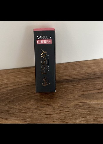 Vanilla Cherry Koyu Bej Ruj
