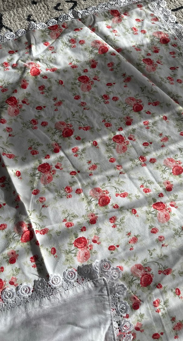 Dantel Detaylı Beyaz Çiçekli bebek örtüsü - Görsel 4