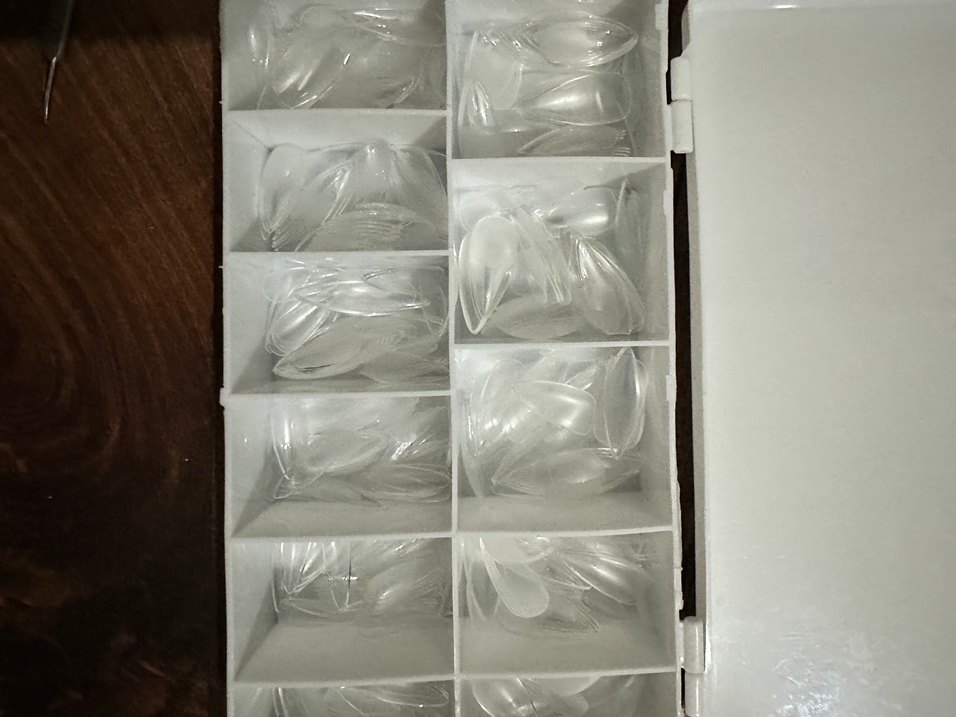 Bej Renkli Şeffaf Tırnak Uçları Seti - Görsel 2