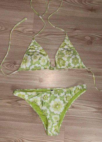 40 Beden yeşil Renk Yeşil Çiçekli Bağcıklı Bikini Takımı