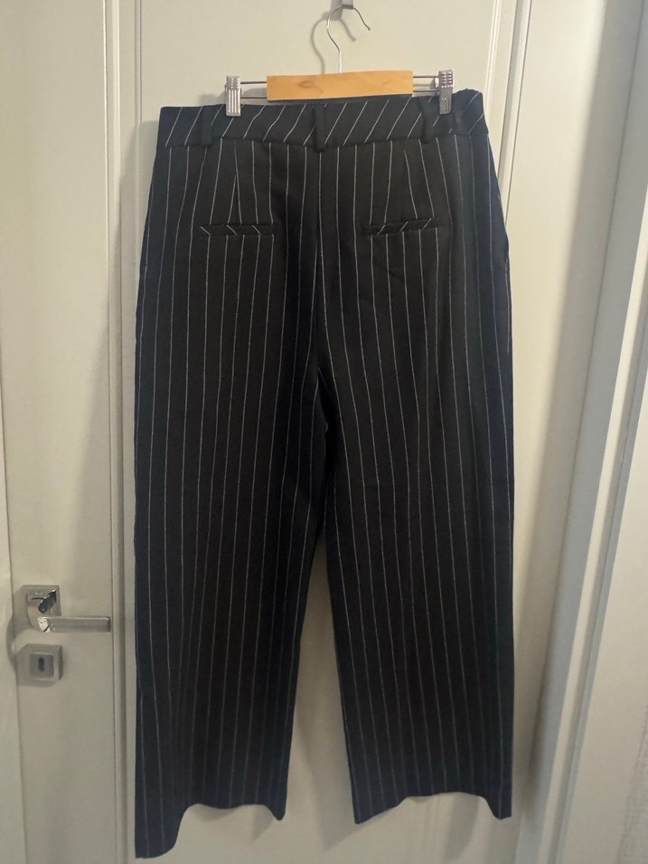 İpekyol Kadın Siyah Çizgili Pilili Kumaş Pantolon - Görsel 3