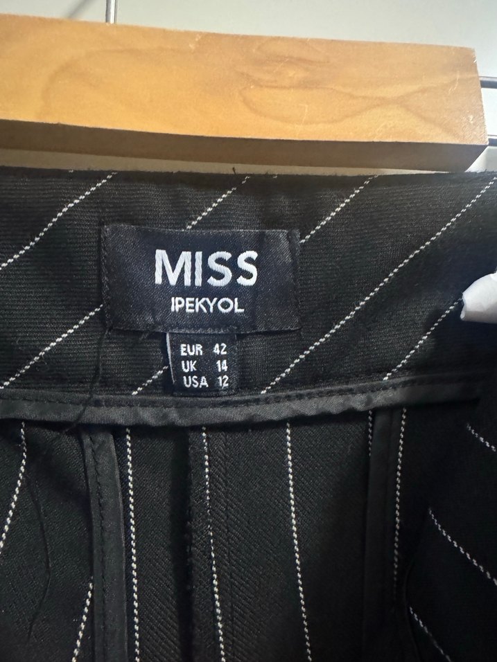 İpekyol Kadın Siyah Çizgili Pilili Kumaş Pantolon - Görsel 2