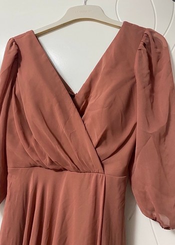 Bej V Yakalı Uzun Drapeli Kadın Elbise - Görsel 2