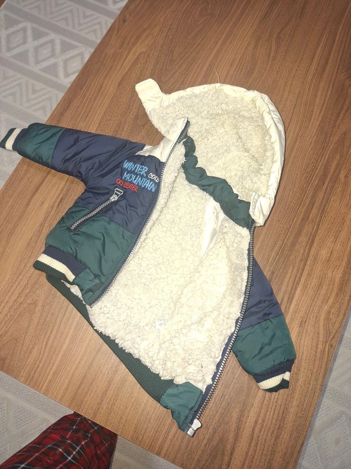 Mavi Kürklü Erkek Çocuk Mont - Görsel 3