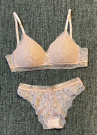 Yavruağzı Dantelli Bralet Sütyen Takımı