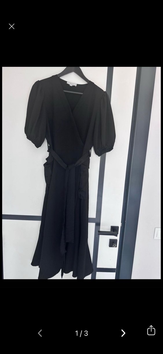 Siyah V Yaka Tokalı Kısa Kollu Tuxedo Elbise - Görsel 3