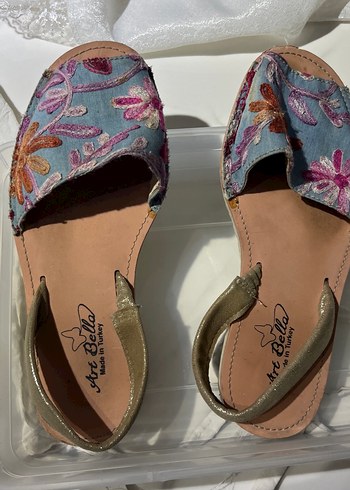 Nakışlı Çok Renkli Bohem Kadın Dolgu Topuklu Sandalet