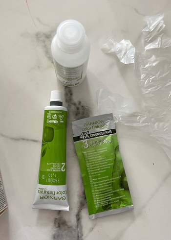 Garnier Color Naturals Saç Boyası 1.10 Doğal Siyah - Görsel 2