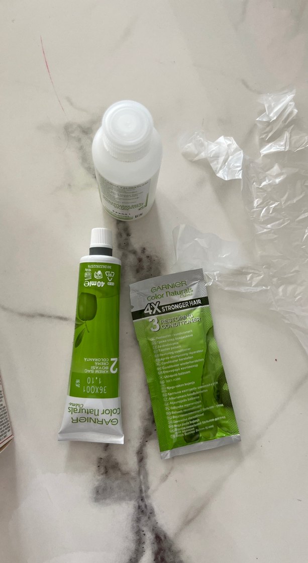 Garnier Color Naturals Saç Boyası 1.10 Doğal Siyah - Görsel 2